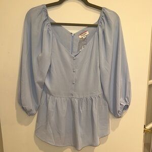 ANDREE BY UNIT Light Blue Buttoned Blouse